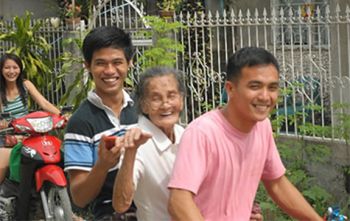 Lola once visited us with her grandchildren on a motorcycle.